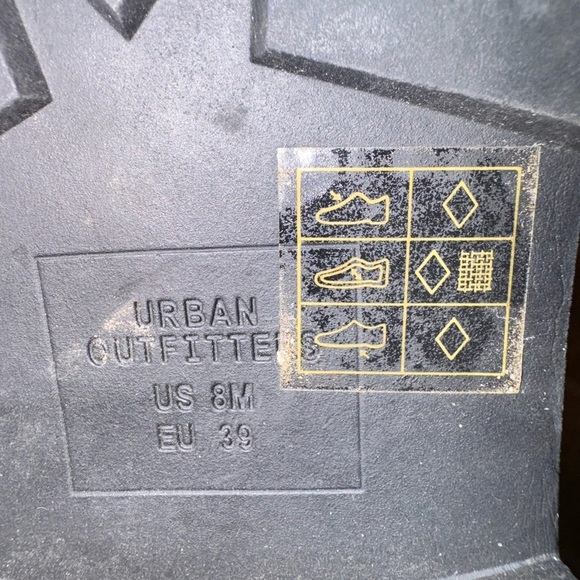 Urban Outfitters Chelsea Boot Grunge Goth Chunky Croc Platform Combat Ivory Sz 8 - Picture 12 of 15